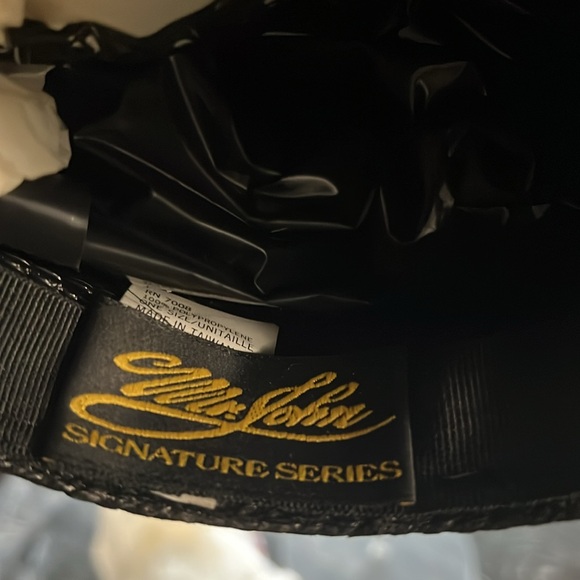 Black hat with bow adornment - Picture 6 of 6